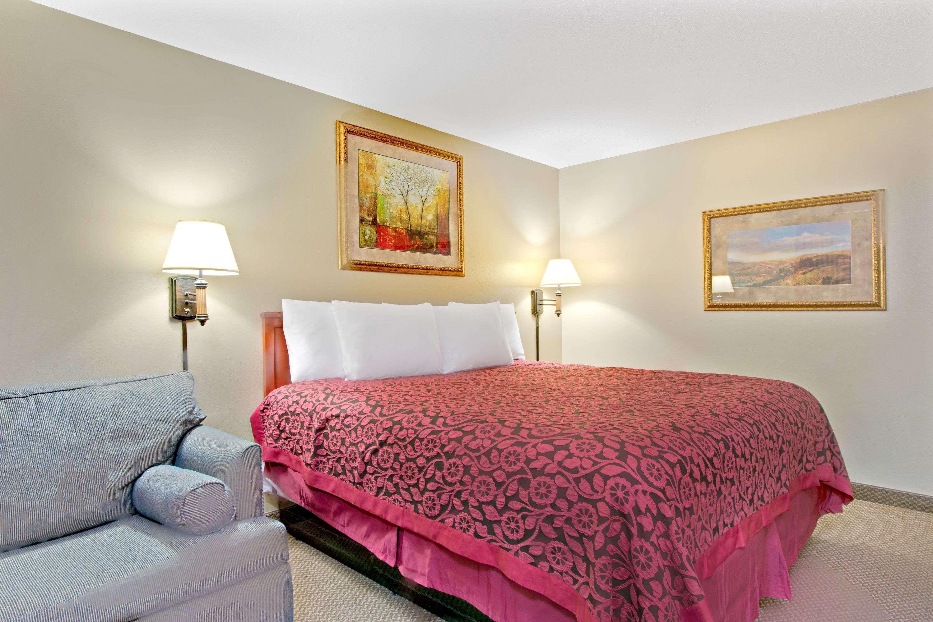 Days By Wyndham St. Louis/westport Mo 2*