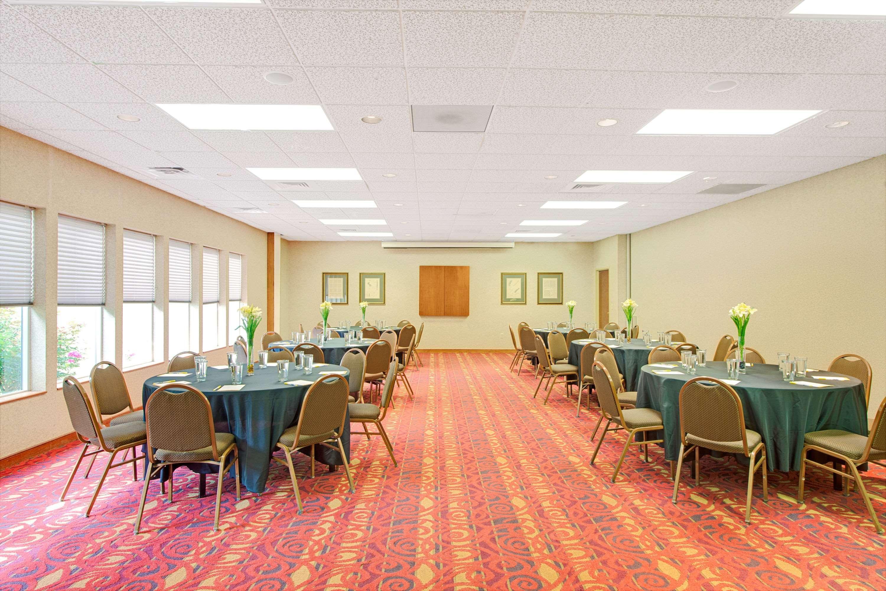 Days By Wyndham St. Louis/westport Mo 2*