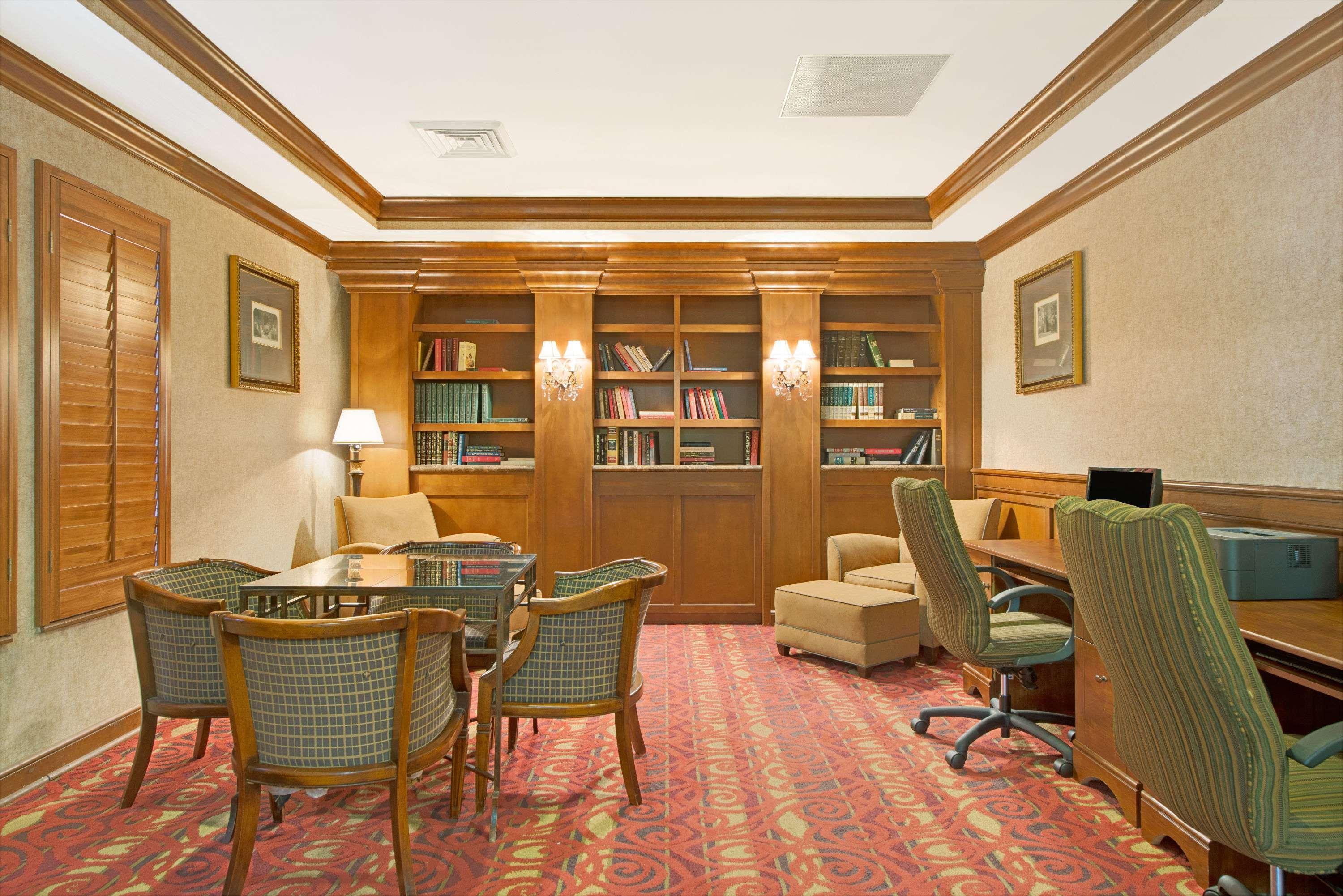 Hotel Days By Wyndham St. Louis/westport Mo 2*